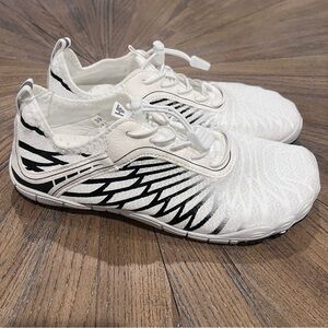 Hike Footwear Healthy & Non Slip Breathable Barefoot Shoes Unisex 39 White Black